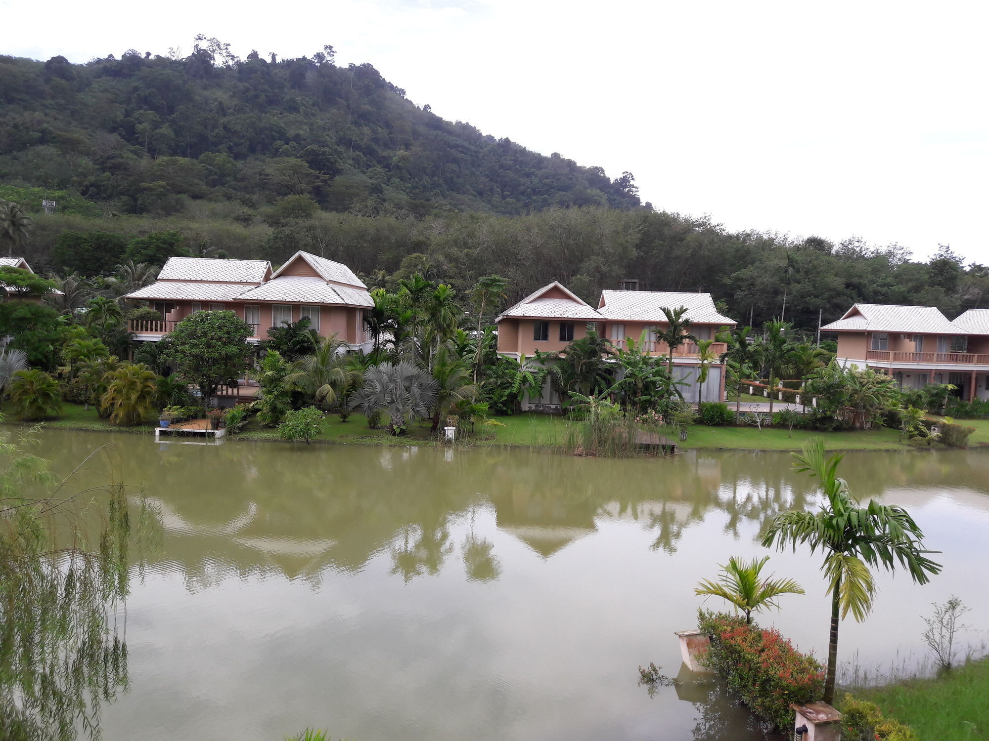 Sakoo Valley Naithon Beach หาดลายัน ภายนอก รูปภาพ
